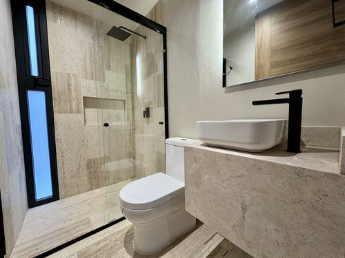 Residencia Con Acabados Premium- La Espiga