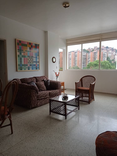Imagen 2 de 11 de Confortable Apartamento En Alquiler