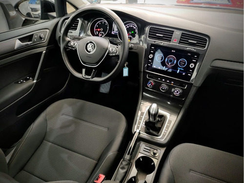 Imagem 11 de 14 de Volkswagen Golf 1.0 Comfortline 200 Tsi Flex Aut. 5p 2018