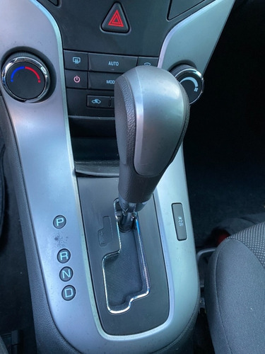 Imagem 10 de 13 de Chevrolet Cruze 1.8 Lt Automático