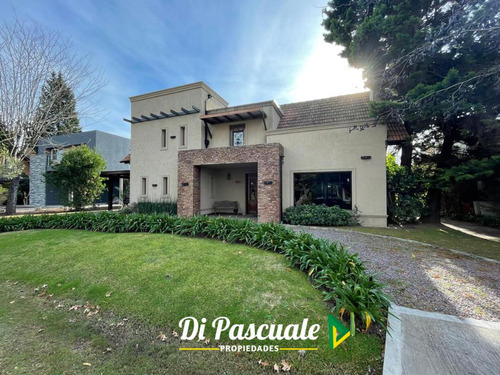 Venta Chalet En 2 Plantas Sobre 660 M2 En Country Club Banco Provincia