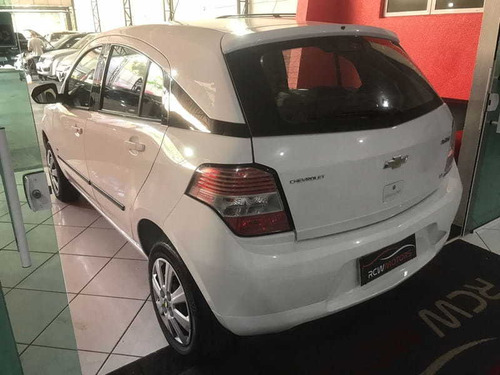 Imagem 6 de 15 de Chevrolet Agile Hatch Lt 1.4 8v (flex) 4p 2012