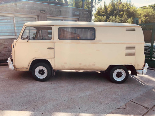 Volkswagen Kombi T2 Furgon