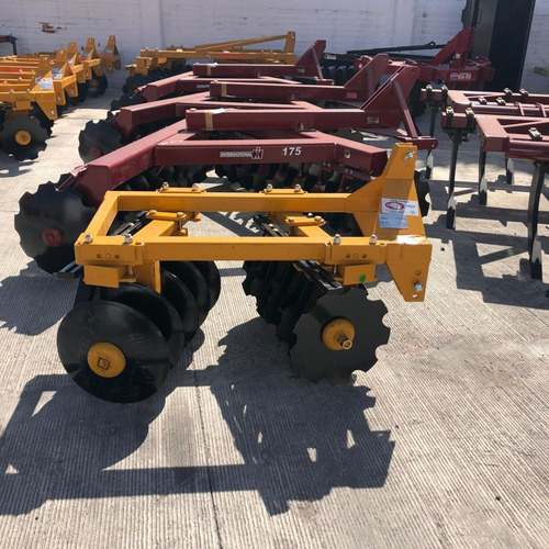 Rastra De Levante Pony 10 Discos Marca Kelly Para Tractor