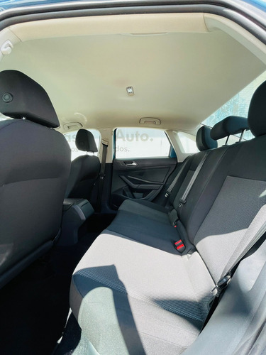 Imagen 9 de 11 de Volkswagen Jetta Comfortline 1.4l 150hp Tip 2019