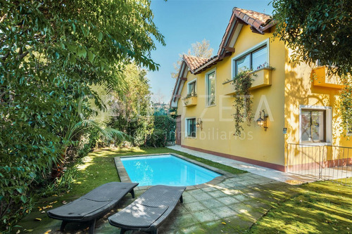 Casa En Arriendo De 7 Dorm. En Las Condes
