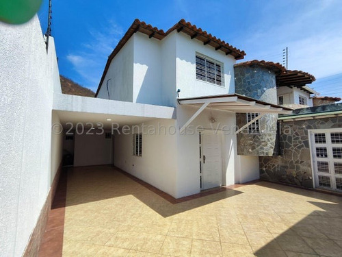 Bella Casa Duplex En Venta Urb Santa Rosalia Cagua 23-27373 Gjg