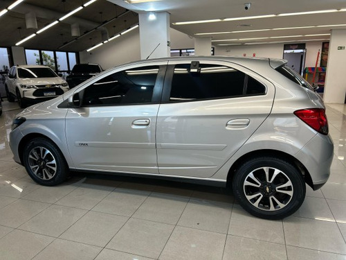 Chevrolet Onix Onix 1.4 MPFI LTZ 8V FLEX 4P MANUAL