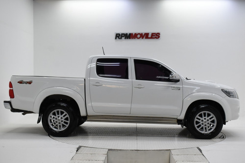 Imagen 8 de 11 de Toyota Hilux Srv Cuero 3.0tdi 4x4 Manual 2014 Rpm Moviles
