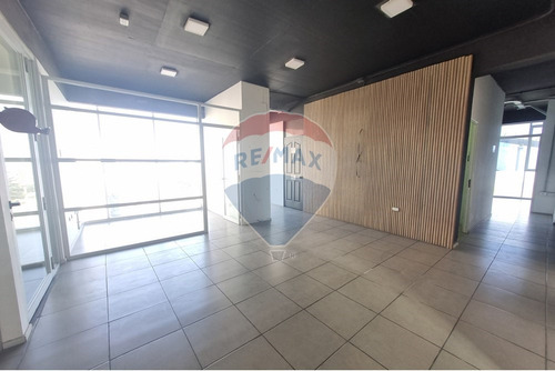 Oficina Área De La Salud