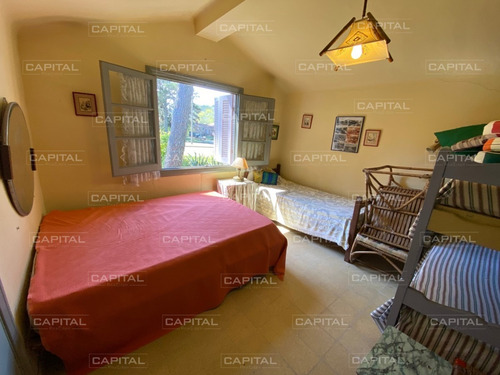 Casa De Tres Dormitorios En Venta En San Rafael-ref:30545