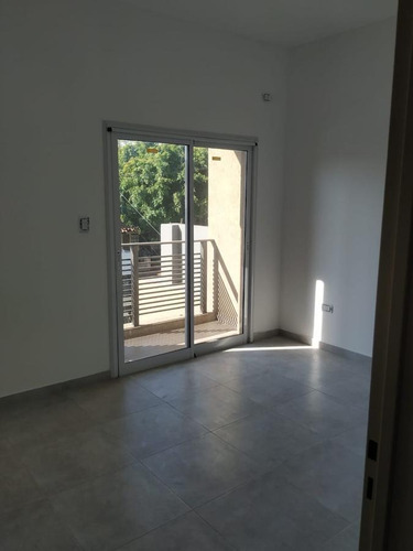 Imagen 9 de 12 de Departamento - Villa Luzuriaga