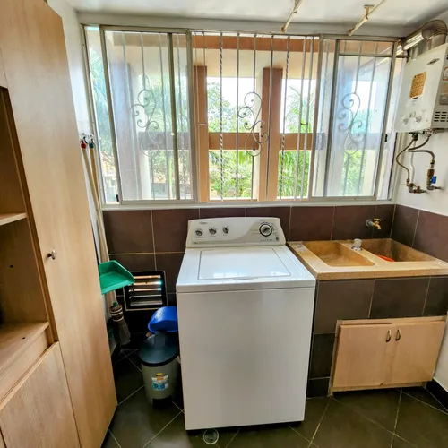 Apartamento En Venta En Laureles, Primer Parque. Cod V12107
