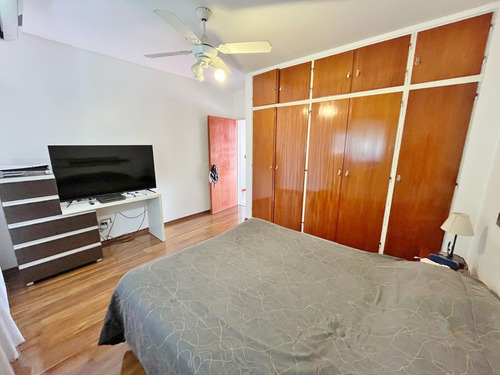 Casa De 5 Ambientes C/ Garaje V. Pueyrredon Gavilan 3900