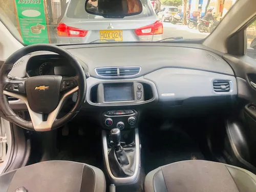 Chevrolet Onix 1.4 Lt