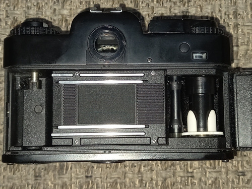 Imagem 5 de 5 de Rolleiflex Sl35 M Com 50mm F/1.8 (fotômetro Não Funciona)