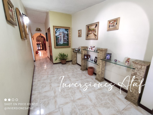 Inv Ataf Vende Casa En Guatire-castillejo, Conj. Res. Castejón