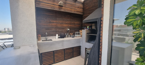 Las Condes Penthouse 185 M2 4 D Y 3 B Vista Despejada!