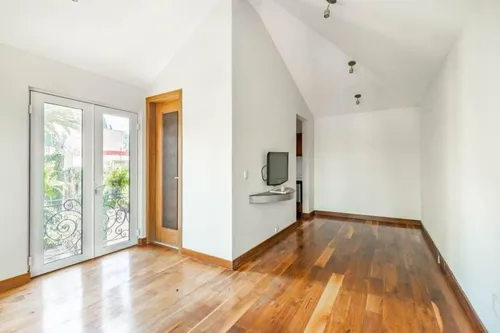 Vende Casa Con Uso De Suelo Lomas De Chapultepec
