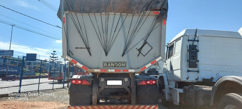 Imagem 5 de 10 de Báscula Randon Com Pneus