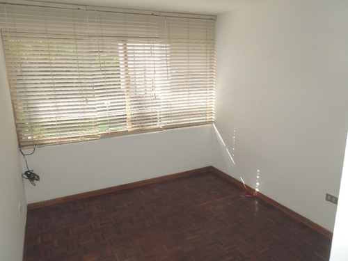 Apartamento En Venta - La Tahona - Mos