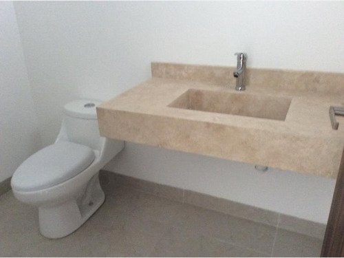 Imagen 3 de 12 de Casa Sola En Venta Fracc Puerto Marfil Sector Viñedos