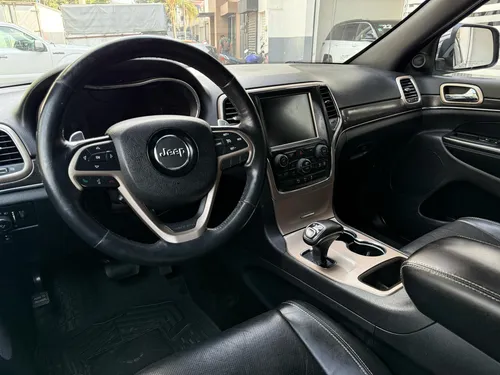 Jeep Grand Cherokee 3.6 Limited Lujo V6 4x2 At