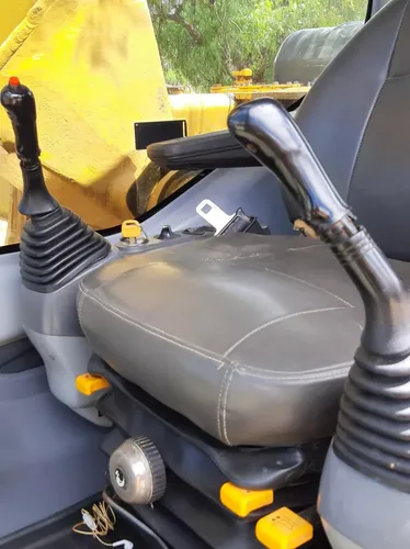 Retroexcavadora-komatsu Pc200lc-7l