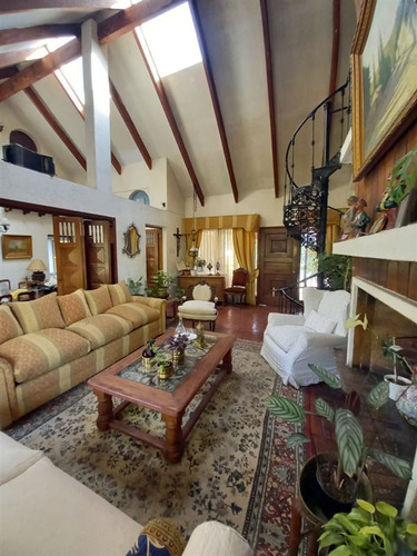 Casa En Venta Los Domínicos Antiguo