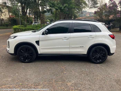 Mitsubishi Outlander 2.0 HPE BLACK EDITION