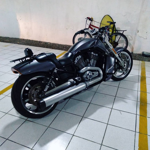 Imagem 4 de 10 de Harley Davdison Vrod
