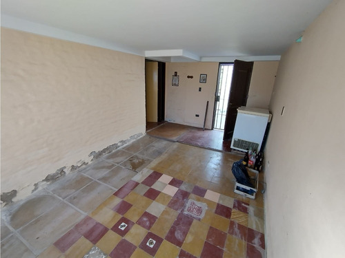 Imagen 9 de 19 de Venta Casa- Patio/3 Dorm.- Excelente Ubicación