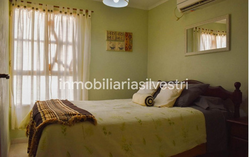 Imagen 9 de 19 de 89 E/ 4 Y 5 La Plata - Casa De 3 Dormitorios En Venta