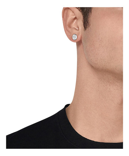 Aretes Hugo Boss Yann Plateado Para Hombre Color 52053