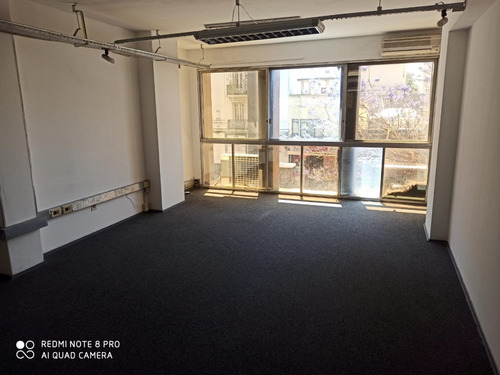 Oficina De 300m2, 8 Privados. 18 De Julio Y Martin C. Martínez