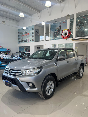 Toyota Hilux 2.7 Srv Cab. Dupla 4x2 Flex Aut. 4p