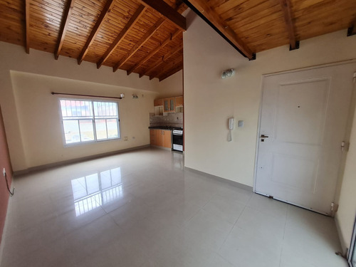 Alquiler Ciudad Madero 2 Amb Con Patio Bajas Expensas