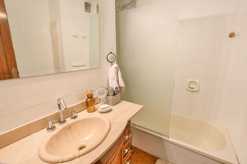 Departamento 3 Dormitorios En Venta Con Cochera - Vista Al Río - Categoría
