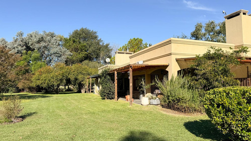 Casa En Venta En Carmen De Areco La Alameda Barrio De Chacras