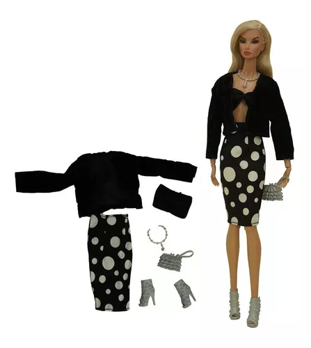 Conjunto de Roupas Look Retrô e Acessórios Barbie Mattel - Fátima