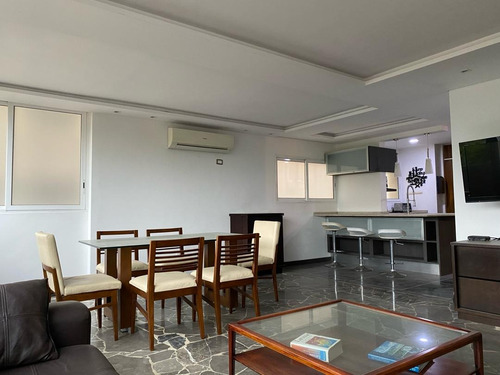 En Venta Espectacular Apartamento En Altamira!!