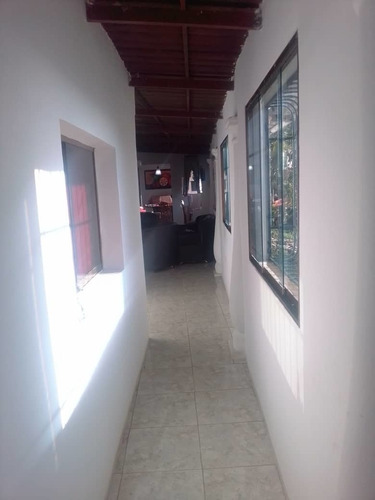 Imagen 2 de 13 de Best House Vende Hermosa Casa En Lagunetica