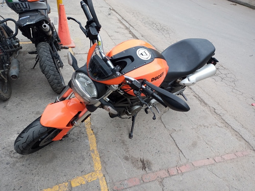 Ducati Monster 696