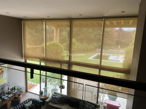 Casa En Venta Enn Condominio De 4d/5b. En Colina