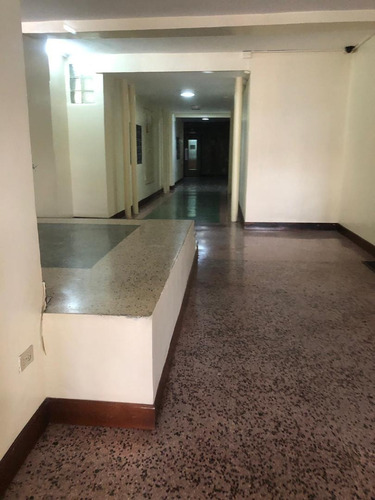 Imagen 2 de 19 de Vendo Apartamento En Altamira