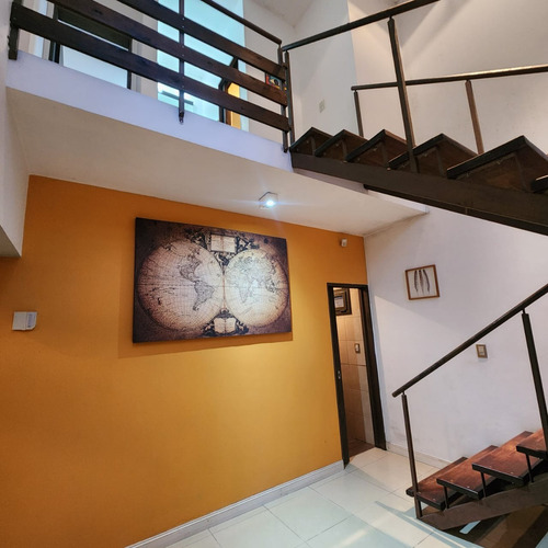 Hermosa Casa De 3 Dormitorios Ubicada En Un Entorno Natural