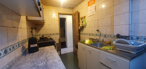 Casa En Venta En Los Ministros, Barrio Las Rosas. Maipú
