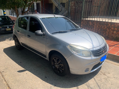 Renault Sandero 2012.
