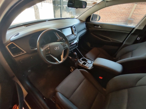 Imagen 10 de 16 de Hyundai Tucson 2016 2.0 Gl 154cv 6at 2wd