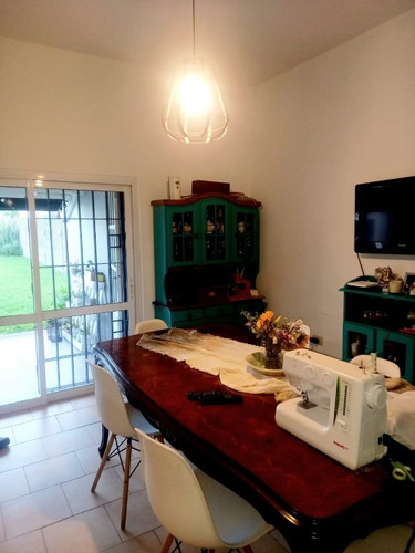 Imagen 8 de 28 de Chalet En Venta De 4 Dormitorios C/ Cochera En Quilmes